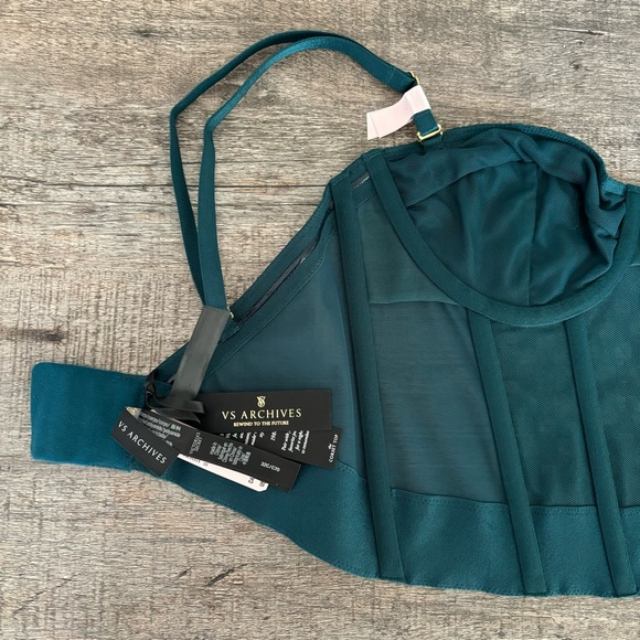 • NWT! [Victoria’s Secret] Boustier • - Picture 9 of 11